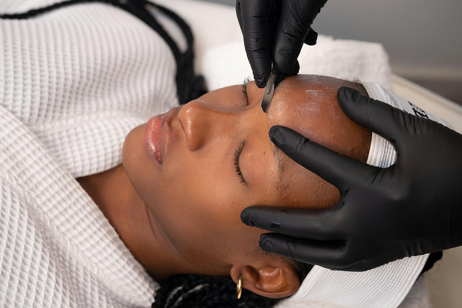 Dermaplaning